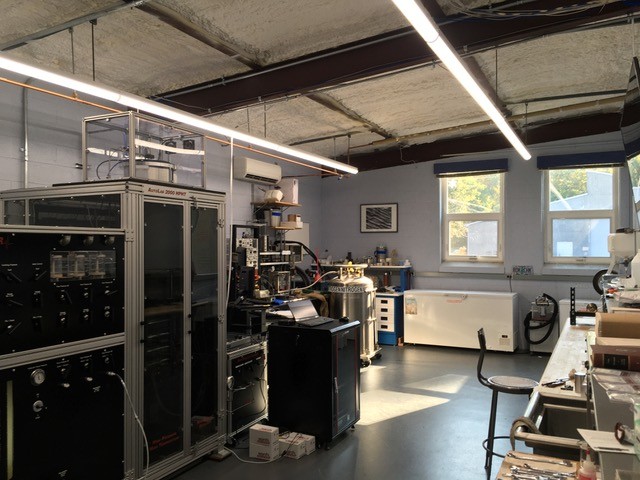 Photo of the LDEO Rock and Ice Mechanics Lab 